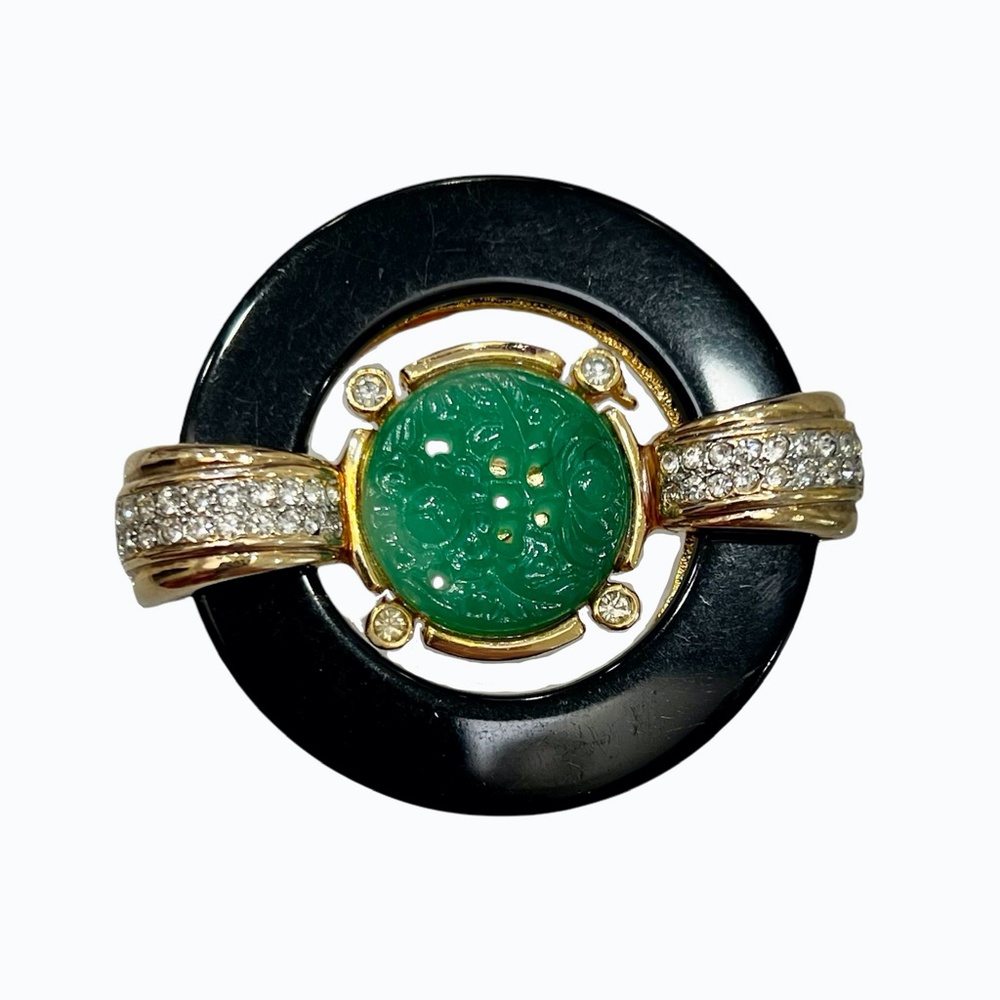 VINTAGE CRAFT SIGNED ART DECO BLACK & CARVED GREEN & CRYSTAL BROOCH